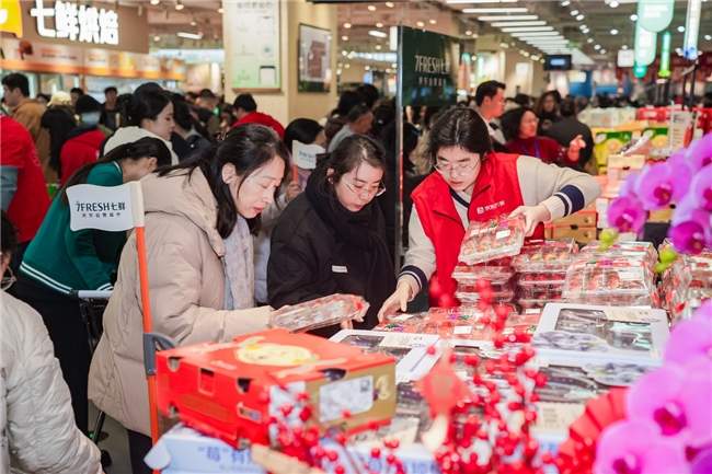 石家庄迎来“七鲜时刻”，首店开业现场人气沸腾，爆款好货引爆全城(图5)