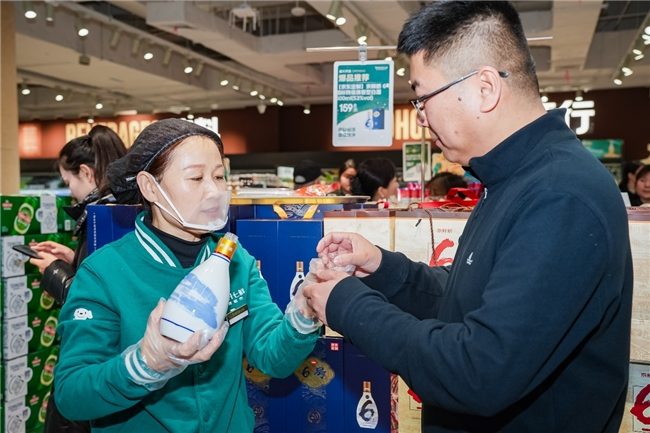 石家庄迎来“七鲜时刻”，首店开业现场人气沸腾，爆款好货引爆全城(图8)