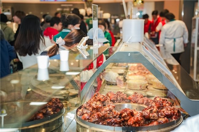 石家庄迎来“七鲜时刻”，首店开业现场人气沸腾，爆款好货引爆全城(图9)