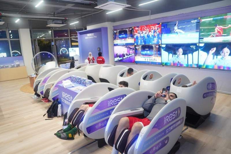 按摩椅品牌排名推荐，艾力斯特/荣泰/奥佳华选哪个更好？(图1)