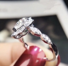 钻石“祛奢入常”，Z世代让小克重天然钻石成情绪消费新宠(图2)