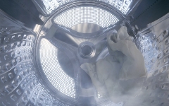 ‌双旦焕新家 三星AI神洗烘护组合让冬日穿搭焕然衣新(图4)