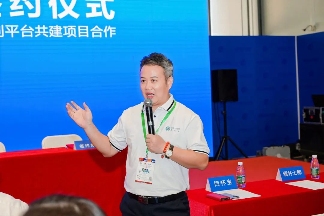 GaN圈“扫地僧”誉鸿锦：身藏宝藏，初现锋芒(图1)