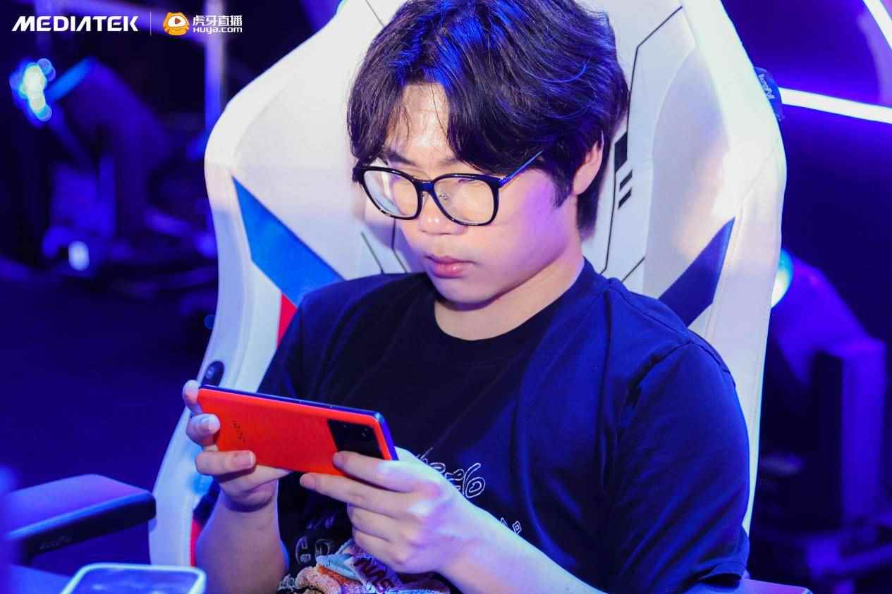 联发科天玑携手虎牙打造高能嘉年华，iQOO Neo8 Pro让超级游戏体验翻倍(图4)