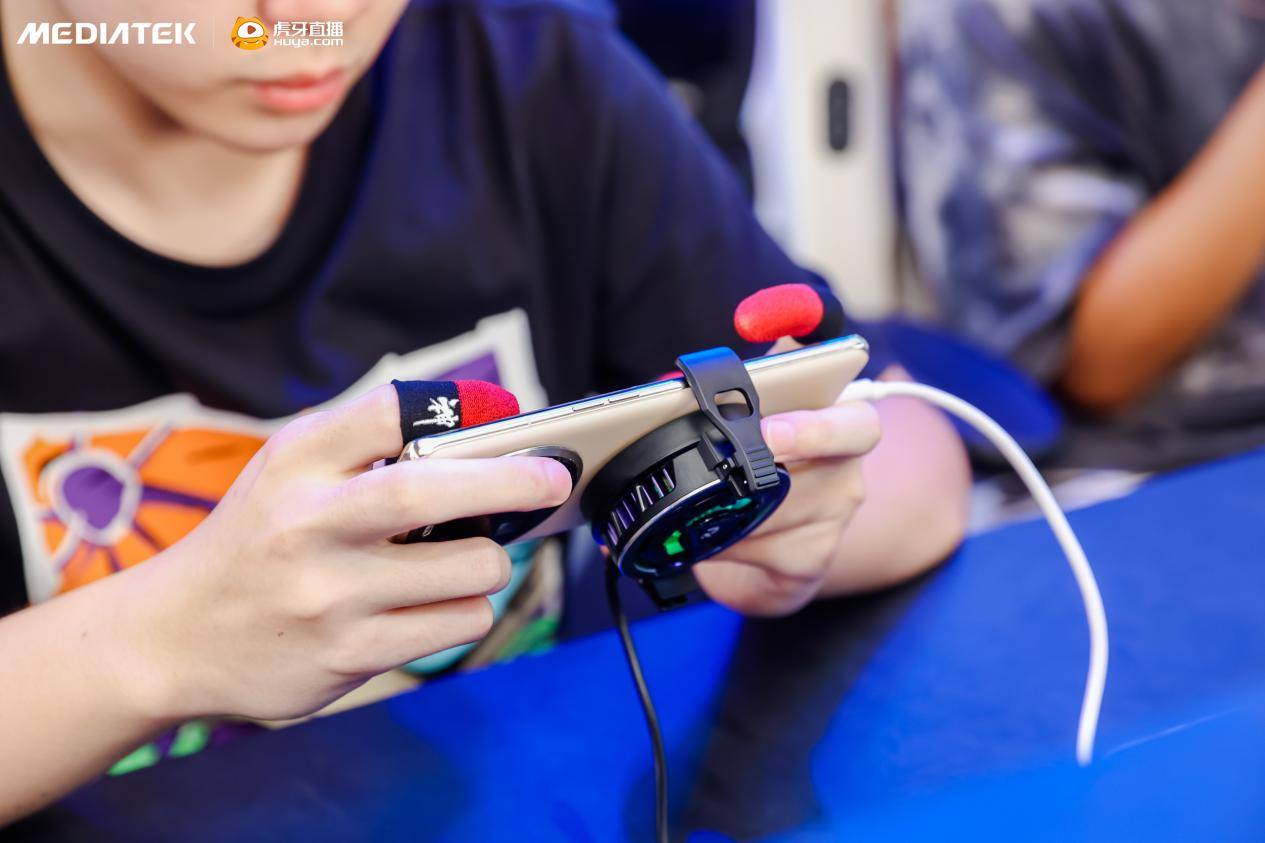 天玑×虎牙高能嘉年华启动，天玑移动芯片和OPPO Find X6助选手秒杀“伏地魔”(图5)