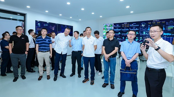 智链PCB 数聚大湾区丨广东广东制造业数字化转型50人会联合金百泽科技举办第十三期圆桌会(图10)