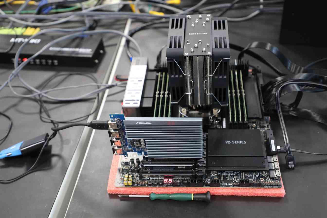 大突破！科美存储发布首款100%国产DDR5 RDIMM内存条(图2)