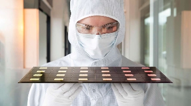 肖特《Solutions》杂志|当芯片遇上玻璃:后摩尔时代,谁在续写计算革命?(图1) 肖特《Solutions》杂志|当芯片遇上玻璃:后摩尔时代,谁在续写计算革命?(图1)